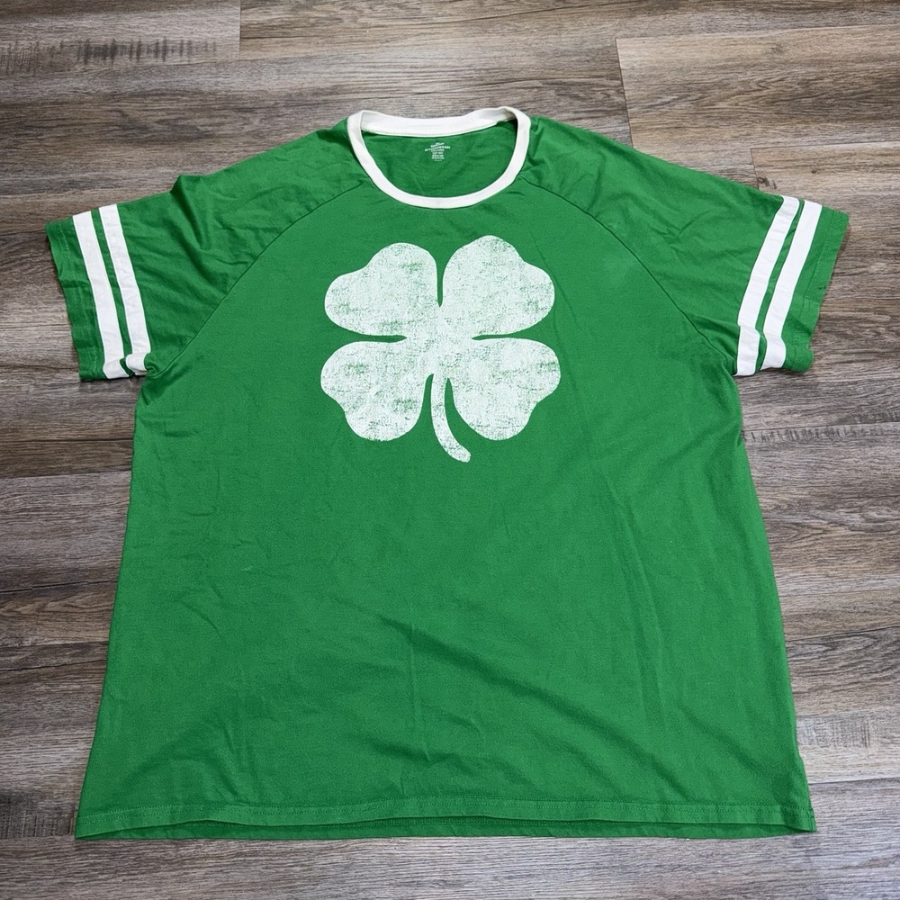 St. Patrick's Day Short-Sleeve Graphic Tee Mens/Unisex 2XL Green White Clover
